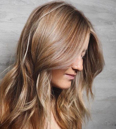 Модные женские стрижки на средние волосы