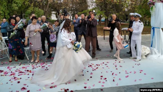 Виктор Беспальченко сыграл свадьбу со своей возлюбленной Татьяной