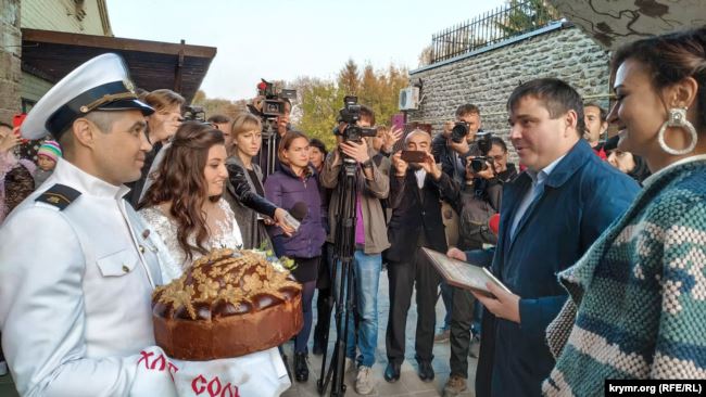 Виктор Беспальченко сыграл свадьбу со своей возлюбленной Татьяной