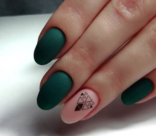 Модный изумрудный маникюр