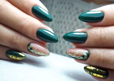 Модный изумрудный маникюр