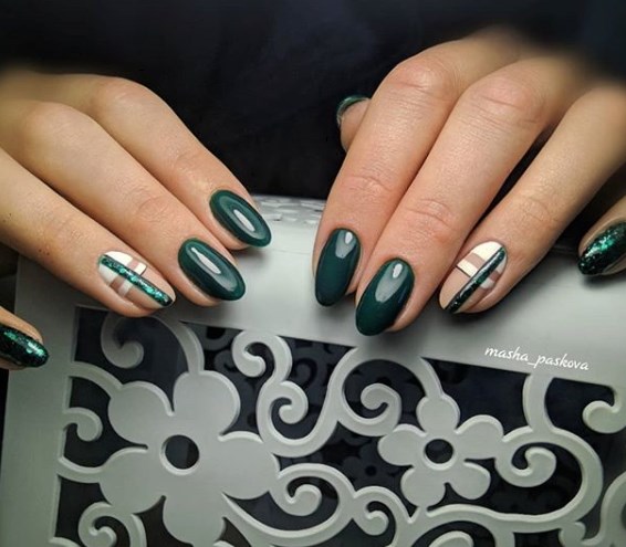Модный изумрудный маникюр