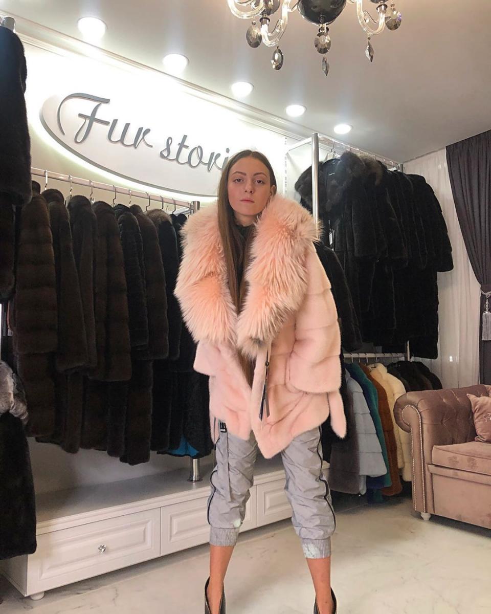 Маша Полякова шубы