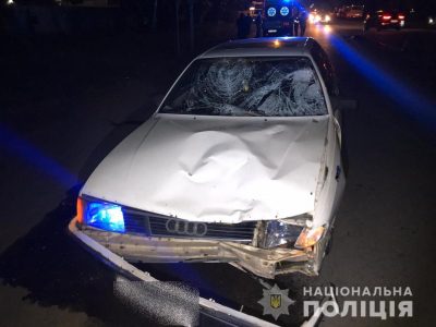 Под Киевом иномарка убила близняшек