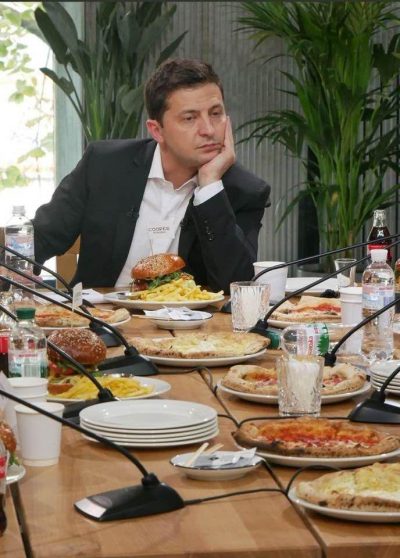 Сыр, хлеб, вино: Зеленский не вспомнил стоимость молока