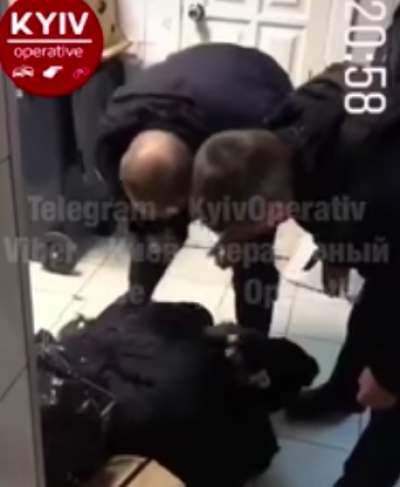 избиение трц избиение трц