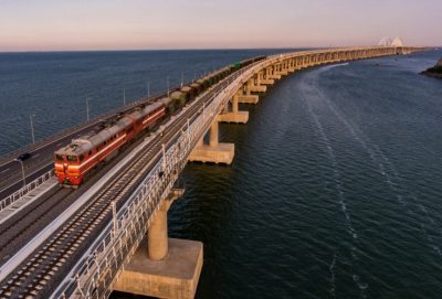 Крымский мост вскоре развалится, убежден эксперт Крымский мост вскоре развалится, убежден эксперт