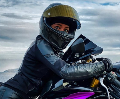 Гибель популярной мотоблогерши: байкеры почтили память Кузавини, опубликовано видео