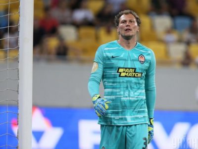 Пятов объяснил, как и почему "привез" Шахтеру пенальти в матче с Динамо