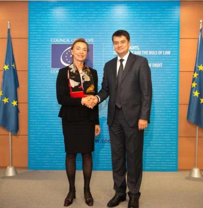 Механизмы возврата Крыма и оккупированного Донбасса в Украину будут отличаться - Разумков