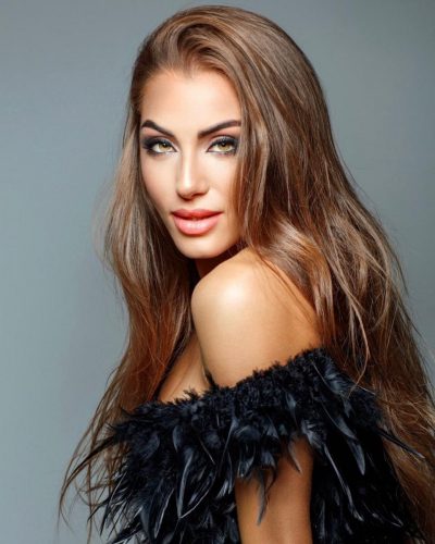 "Травить и запугивать": Мисс Украина-2019 резко высказалась о вреде патриотизма