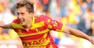 В Польше украинец-футболист поцапался с соперником из-за "бандеровца" - видео