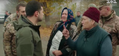 Владимир Зеленский на Донбассе пообщался с местными жителями / скриншот