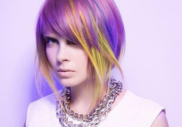 Асимметричный боб – стильная женская стрижка 2019-2020, которая освежит образ - фото