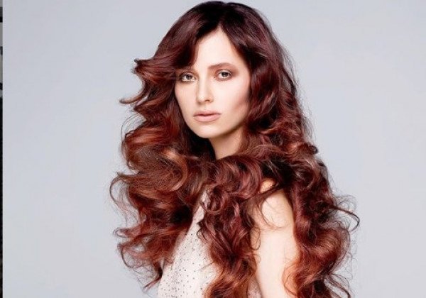 Модные стрижки на длинные волосы 2019: главные тренды осени, 33 фото