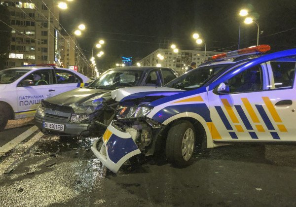 СМИ узнали о масштабной аварии в центре Киева: раскрыты подробности