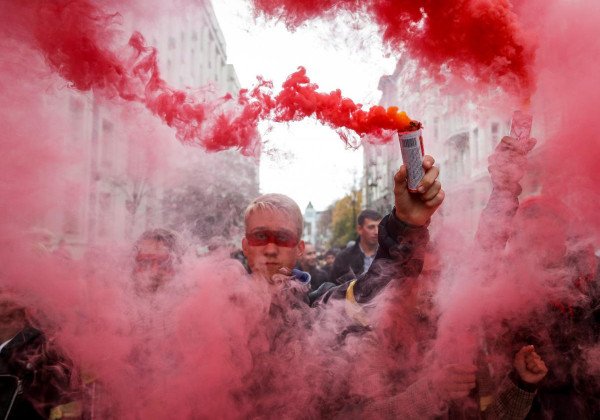 "Кто-то очень перепуганный": Богдан показал, как "вече" в Киеве собирали за деньги