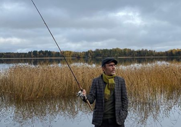 "В кустах танки, как лоси": Шнуров стихом потроллил отдых Путина в тайге