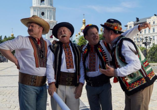 Великі Вуйки: сериал продлен на 2 сезон до начала показа