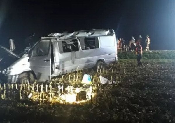 В Чехии бус с украинскими заробитчанами слетел с трассы и перевернулся: 10 пострадавших