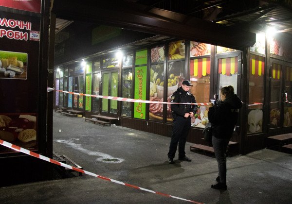 "Зашел и бросил взрывчатку": в Киеве устроили взрыв на рынке - СМИ