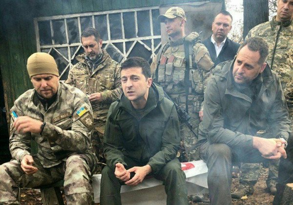 "Оружие забрать?": Зеленский выдвинул требование участникам блокады разведения войск