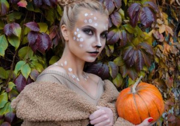 Джокер, скелет и дикий зверь: как сделать легкий макияж на Хэллоуин и его цена