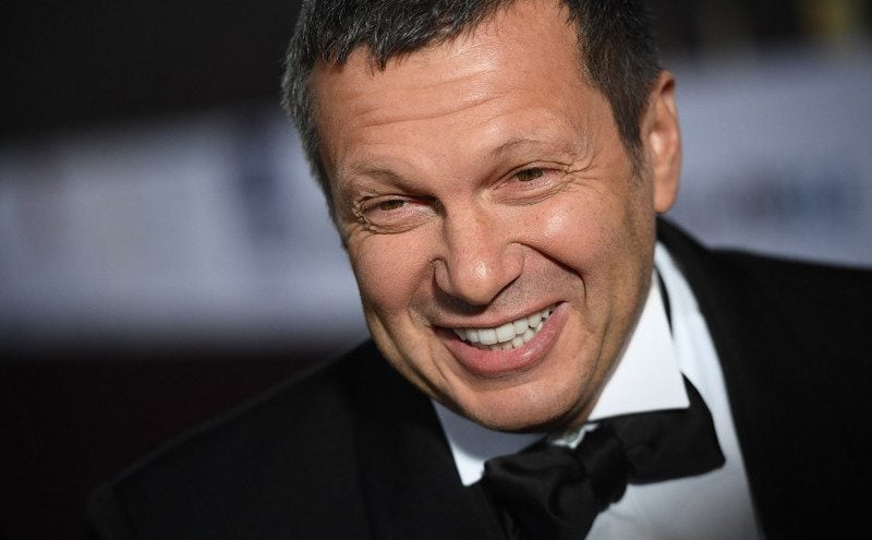 Соловьев потроллил Зеленского из-за обуви Brioni