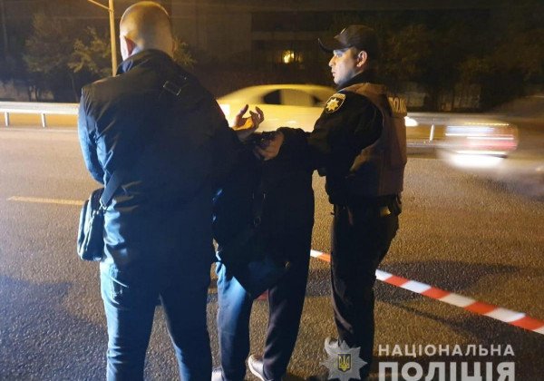В убийстве парня в Днепре подозревают местного жителя В убийстве парня в Днепре подозревают местного жителя