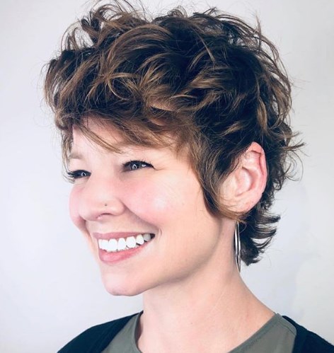 Стрижки с эффектом омоложения Стрижки с эффектом омоложения