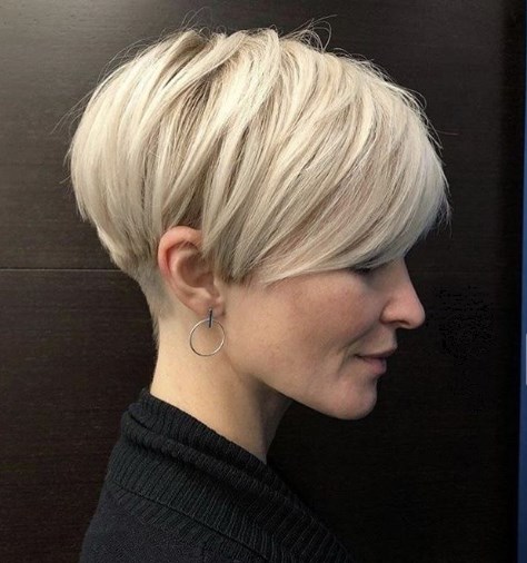 Стрижки с эффектом омоложения Стрижки с эффектом омоложения