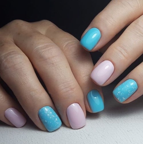 Бирюзовый маникюр