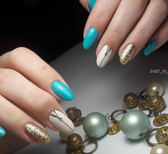 Бирюзовый маникюр