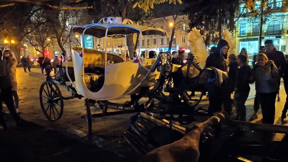 Во Львове из-за взрыва петарды испугалась лошадь