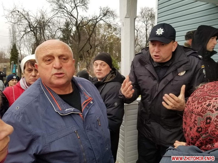 В Житомирской области между прихожанами двух конфессий возник спор по поводу принадлежности церкви