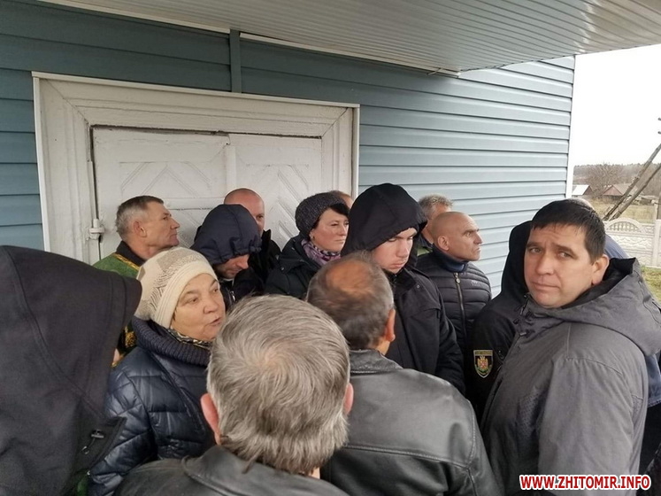 В Житомирской области между прихожанами двух конфессий возник спор по поводу принадлежности церкви