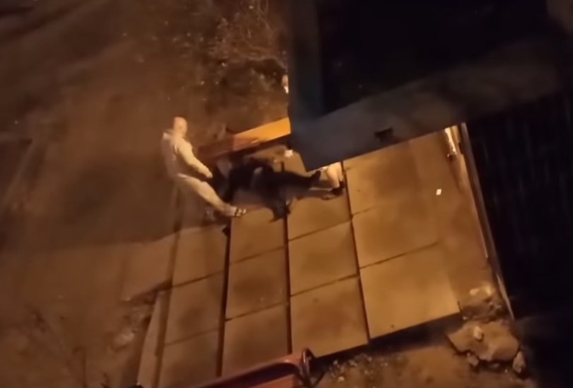 В Ирпене нацгвардеец избил соседа В Ирпене нацгвардеец избил соседа