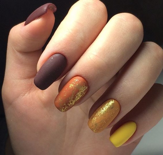 Оранжевый маникюр