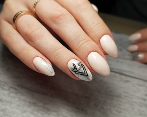 Бежевый маникюр Бежевый маникюр