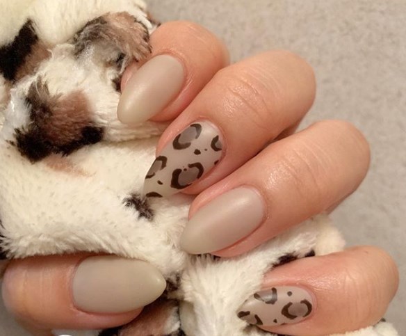 Бежевый маникюр Бежевый маникюр