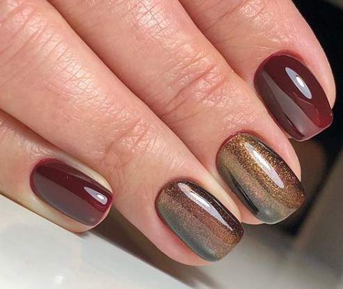 Модный бордовый маникюр