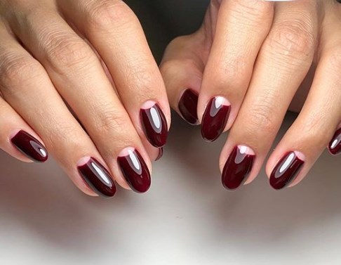 Модный бордовый маникюр