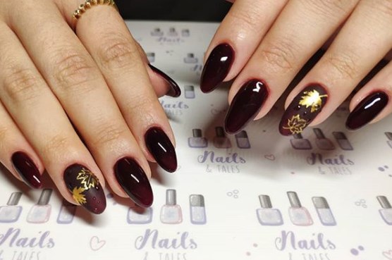 Модный бордовый маникюр