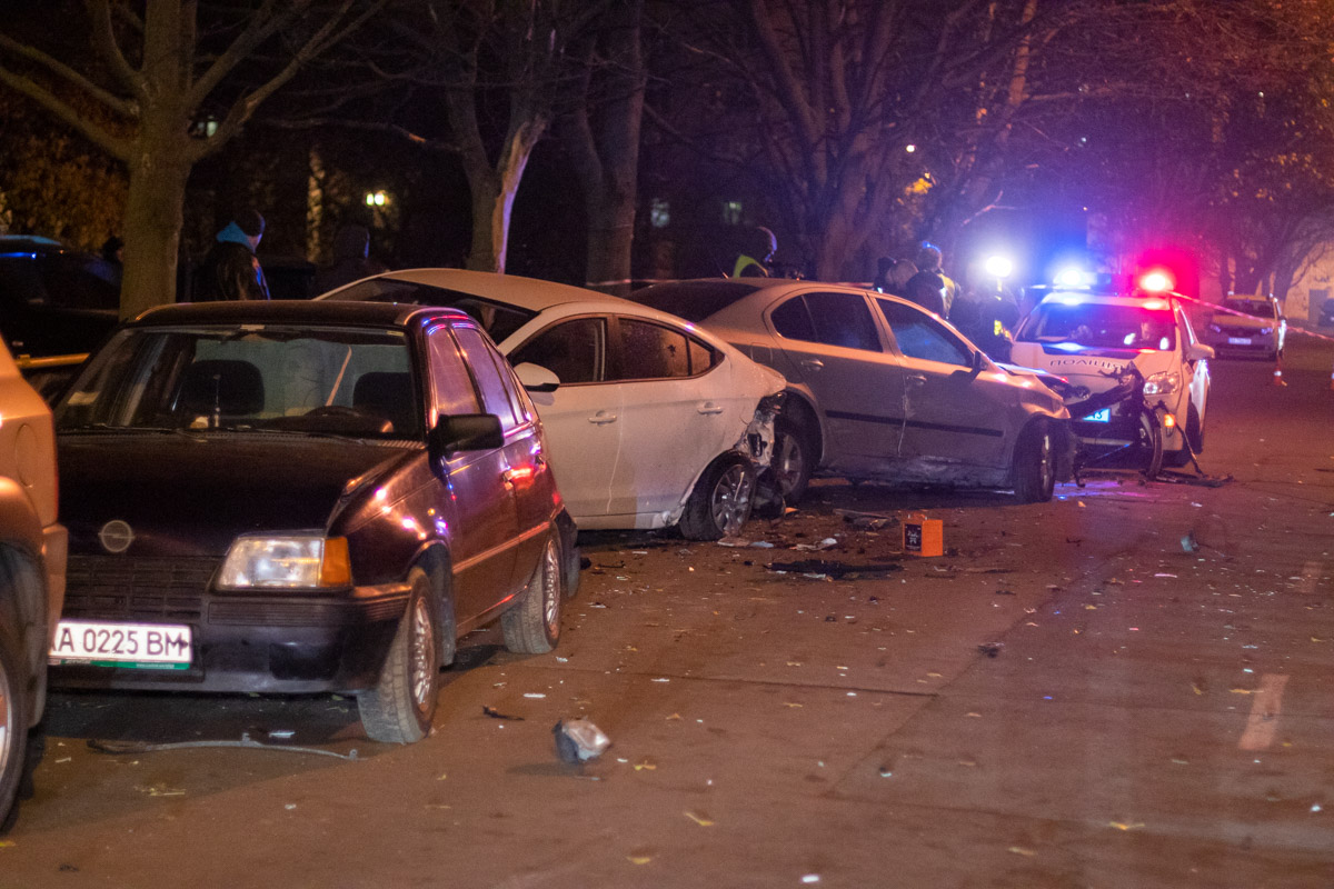 В Киеве очень пьяный мужчина-ром устроил масштабную аварию, узнали журналисты В Киеве очень пьяный мужчина-ром устроил масштабную аварию, узнали журналисты