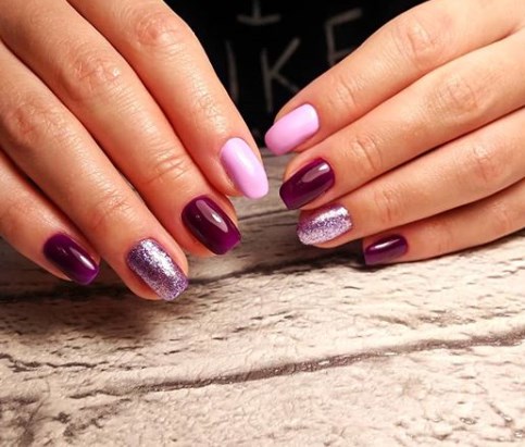 Модный розовый маникюр