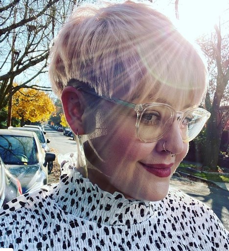 Женская стрижка под горшок 2019