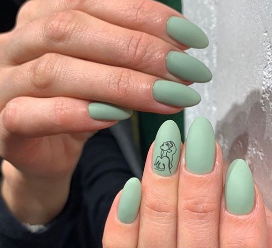 Оливковый маникюр 