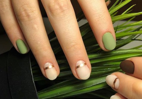 Оливковый маникюр 