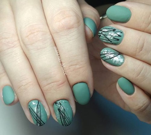 Оливковый маникюр 