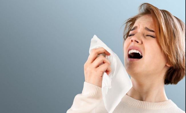 Чихалка на каждый день: как гадать и что означает каждый чих